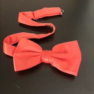 Coral/pinkish Bow Tie